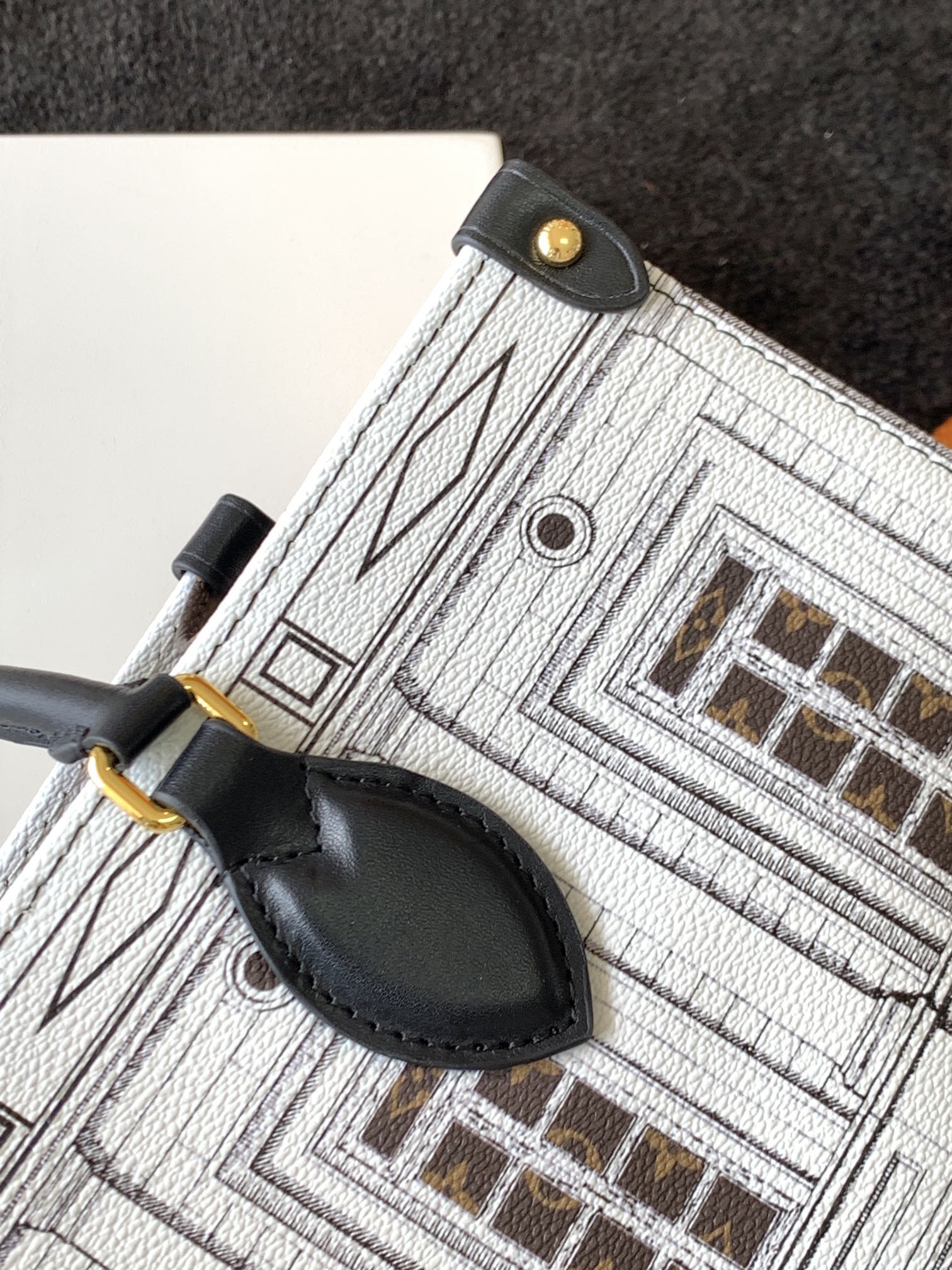 スーパーコピーバッグ国内発送対応N品安全必ず届く信用できるサイト